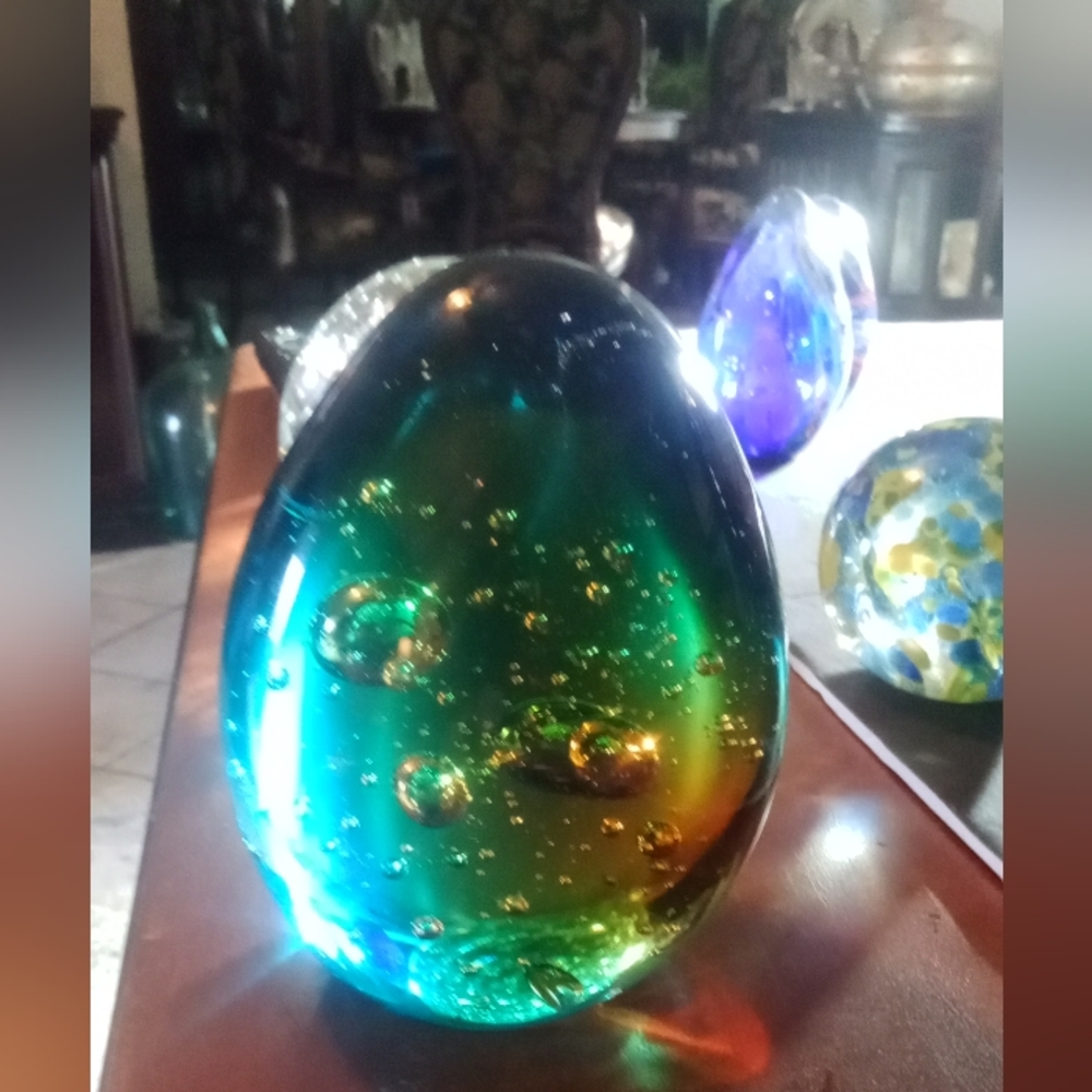Vintage teardrop controlled bubble paperweight